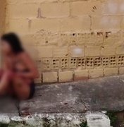 Mulher é baleada em frente a residência no Vergel do Lago, em Maceió