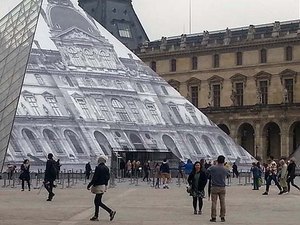 Medo do terrorismo faz Louvre perder mais de um milhão de visitantes