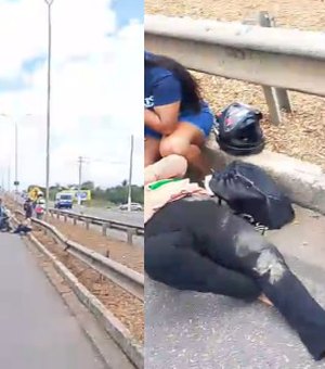 Colisão entre motos deixa duas pessoas feridas na AL-220, em Arapiraca