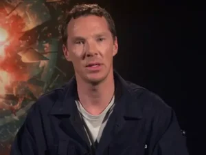 Benedict Cumberbatch diz estar 'frustrado' com censura que filme do Doutor Estranho sofreu em alguns países