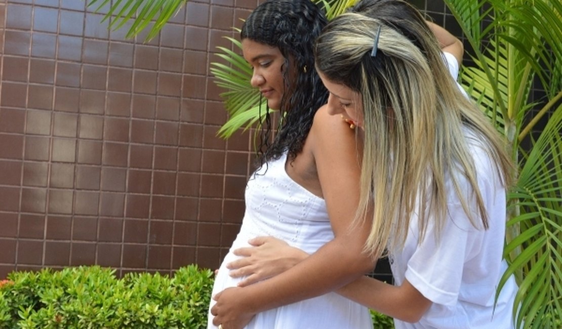 Mulheres fazem caminho de volta e apostam no parto normal