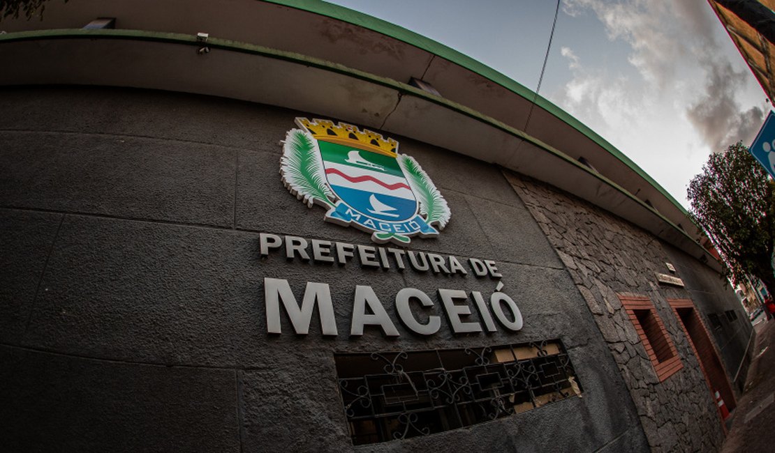 Prefeitura de Maceió paga salários de servidores nesta terça (30)