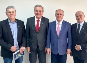 Ronaldo Lessa encontra vice Geraldo Alckmin em evento de engenharia em SP