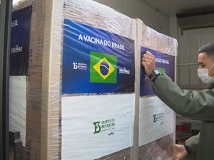 Butantan entrega últimas doses e paralisa produção da CoronaVac