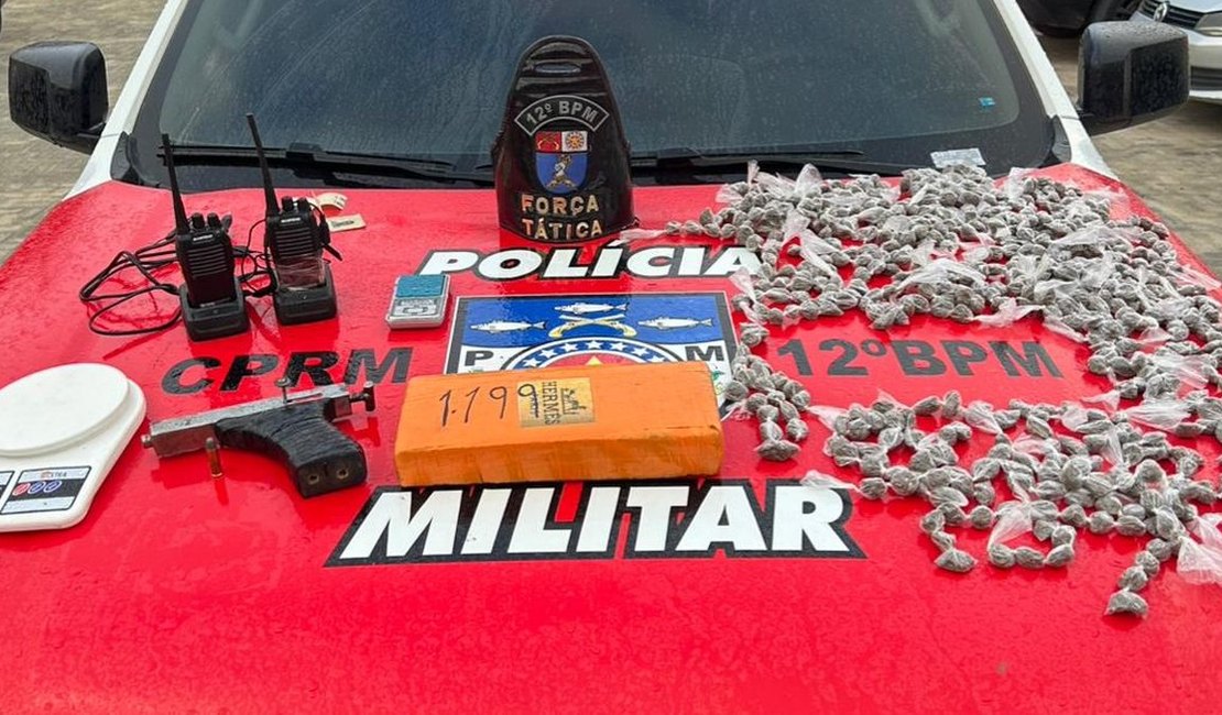 Traficante é preso com 2 kg de maconha, arma e rádios comunicadores