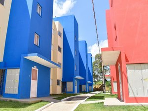 Criança de quatro anos cai de 3°andar de prédio em Maceió