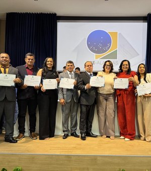 Prefeita Edilza Alves, o vice Jadielson e vereadores eleitos por Lagoa da Canoa são diplomados