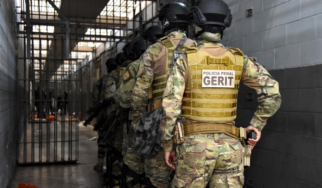 Operação Mute apreende celulares, drogas e armas artesanais em presídios de AL