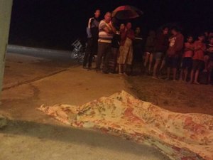 [Vídeo] Jovem é assassinado com tiros na cabeça no Vale do Perucaba