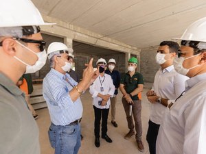 JHC visita obras de loja de material de construção que vai gerar mais de 1.200 empregos