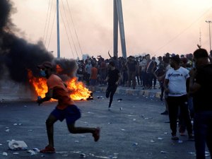 Protestos contra o governo deixam mais de 300 mortos no Iraque