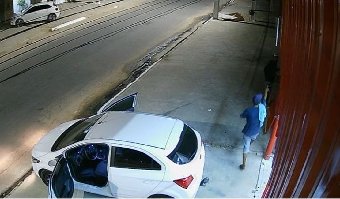 Loja de carros é invadida e tem veículo furtado em Maceió