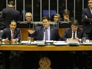 Congresso mantém veto a propaganda partidária na TV e no rádio