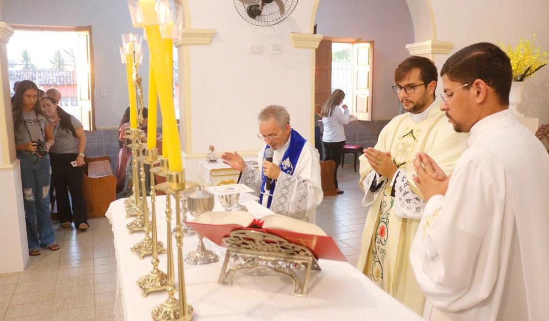 Festejos em louvor a Nossa Senhora Divina Pastora acontecem em Palmeira de Fora
