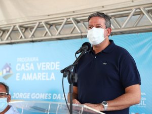 Arthur Lira entrega 192 unidades do Programa Casa Verde e Amarela em Campo Alegre