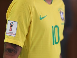 Brasil vai de amarelo, azul e branco contra a Bélgica