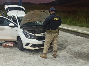 PRF recupera carro roubado há 7 meses na BR - 104 em União dos Palmares