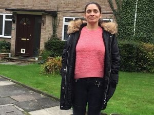 Após traição, esposa vende a casa durante viagem do marido