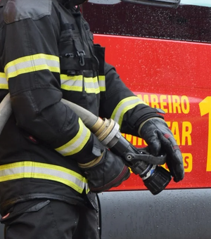 Incêndio atinge residência em condomínio fechado na Barra de São Miguel