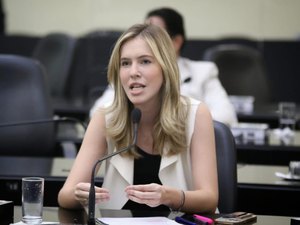 Projeto de Cibele Moura que cria programa de moradia a mulheres de baixa renda é aprovado