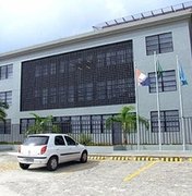 PF cumpre mandados de busca e apreensão em Maceió e Barra de Santo Antônio