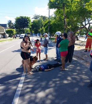 Motocicllista quebra o braço em acidente no Dique Estrada