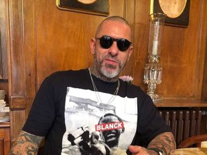 Henrique Fogaça causa polêmica após foto com freiras