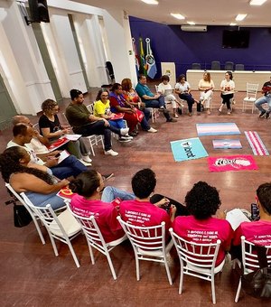 Teca Nelma articula reunião na Câmara contra projeto de lei que proíbe transição de gênero em Maceió