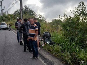 Mulher morre em acidente de moto no Fernão Velho, em Maceió