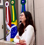 Teca Nelma reforça compromisso com a valorização dos educadores em Maceió