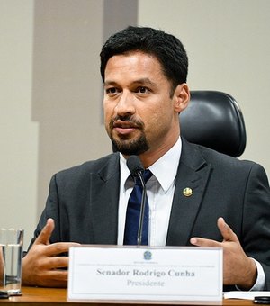 Rodrigo Cunha assegura R$ 17 milhões para investimentos na educação de Alagoas