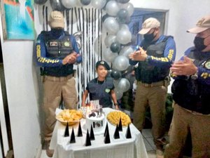 Guardas Municipais fazem surpresa durante festa de aniversário de criança