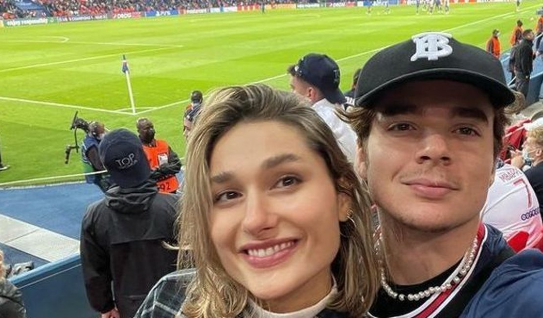 Sasha e João Figueiredo assistem ao jogo de Neymar em Paris