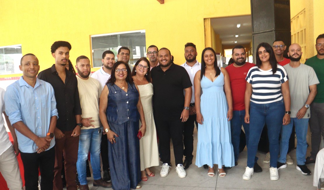 Prefeitura de Matriz de Camaragibe empossa novos servidores concursados