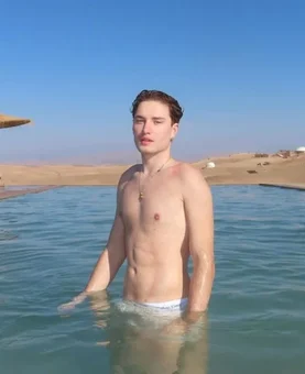 Quem é o influenciador que teve prisão decretada por “golpe do amor”