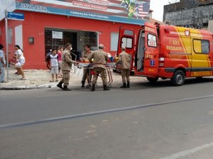 Jogador Didira se envolve em acidente no centro de Arapiraca