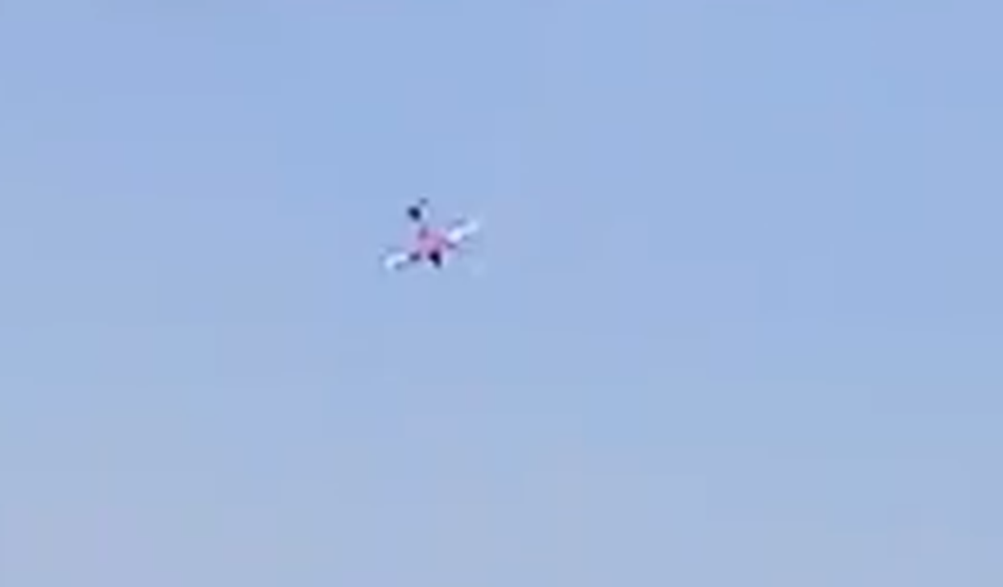 [Vídeo] Avião monomotor cai na praia de Copacabana, no Rio de Janeiro