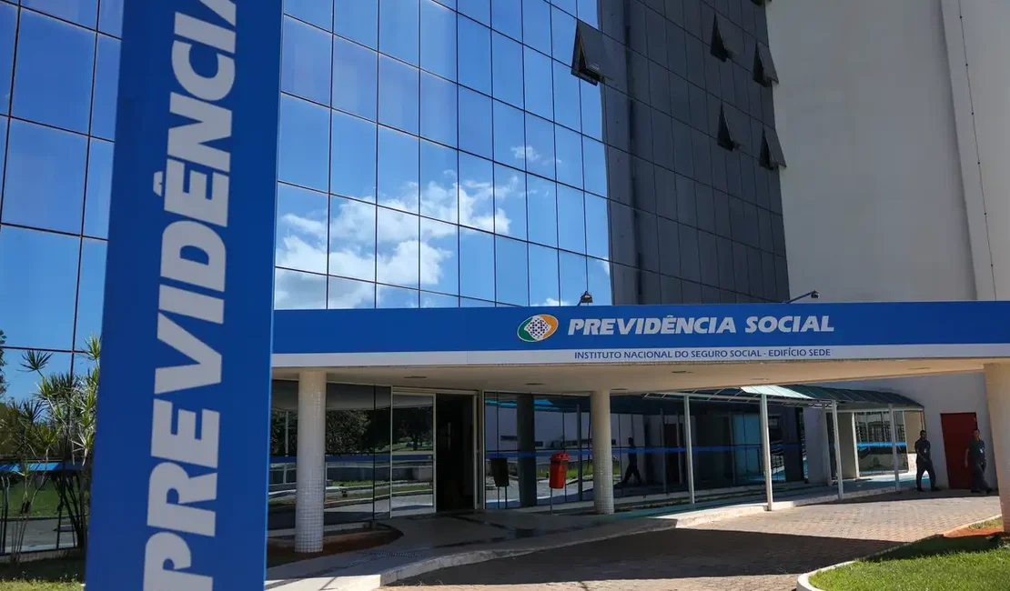 INSS paga segunda parcela do 13º a aposentados e pensionistas