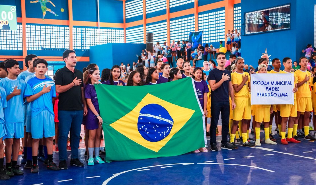Prefeito JHC e vice Rodrigo Cunha inauguram novo Ginásio Tenente Madalena