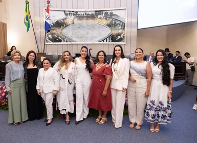 Gabi Gonçalves entrega Comenda Vera Arruda e destaca força das mulheres empreendedoras