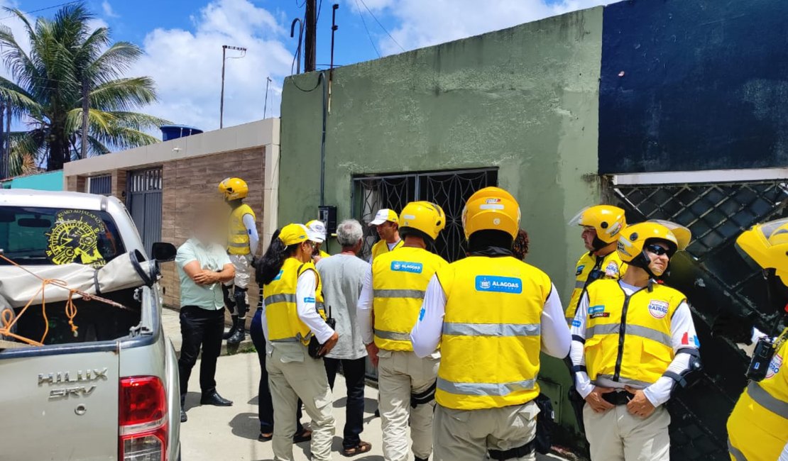 Ronda no Bairro prende homem por roubo de celular no Benedito Bentes