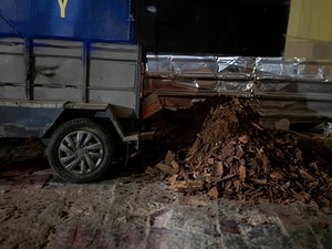 Polícia Civil indicia homem por descarte irregular de lixo e ameaça em Maceió