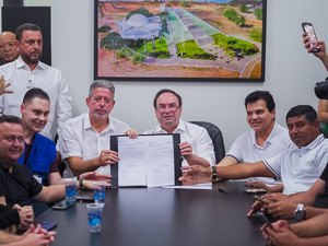 Luciano Barbosa e Arthur Lira assinam ordem de serviço para segunda etapa da marginal do Piauí