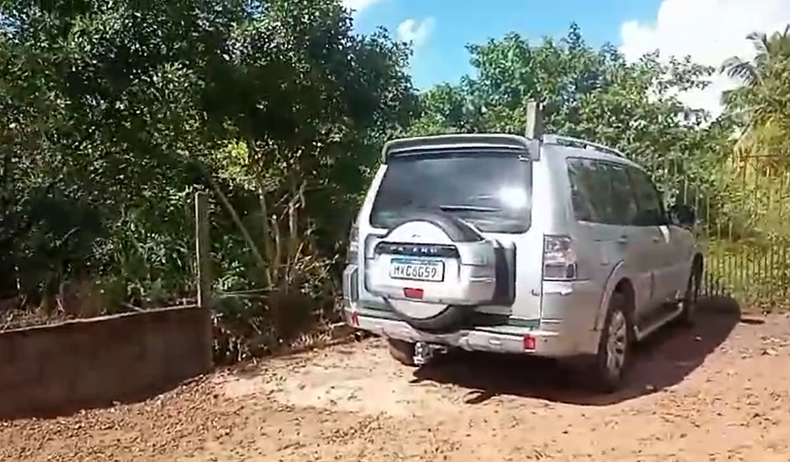 Pajero roubado e abandonado na Rota do Mar é recuperado nesta terça (14)