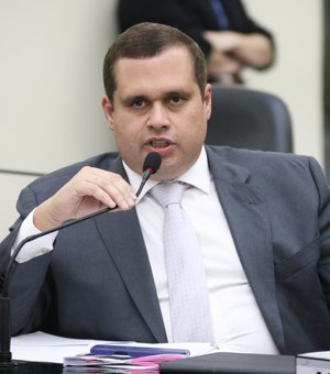 Fernando Pereira nega articulação pela presidência da ALE e reitera apoio a Nezinho