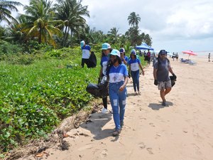 Praias e corais de Porto de Pedras recebem limpeza no Clean up day