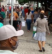 Distanciamento social: Centro de Arapiraca tem movimento intenso nesta segunda (06)