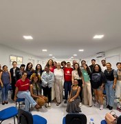 Teca Nelma defende mais mulheres nos espaços de poder durante debate na Uneal em Arapiraca