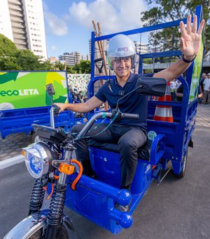 JHC inova na coleta sustentável, trocando carroças de tração animal por triciclos elétricos