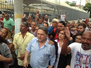 Ex-governadores Rosinha e Garotinho são soltos no Rio